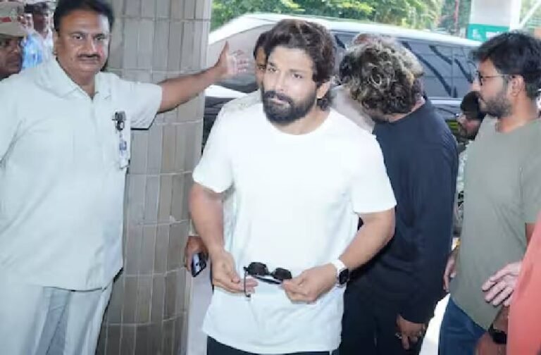 पिता बनने पर Ram Charan को बधाई देने हॉस्पिटल पहुंचे अल्लू अर्जुन, ‘नन्ही परी’ से भी मिले सुपरस्टार