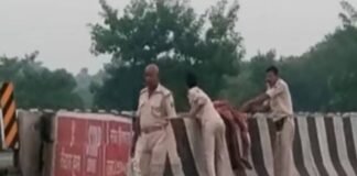 पुलिस ने शव के साथ की ऐसी हरकत,खाकी हुई शर्मसार Bihar Police