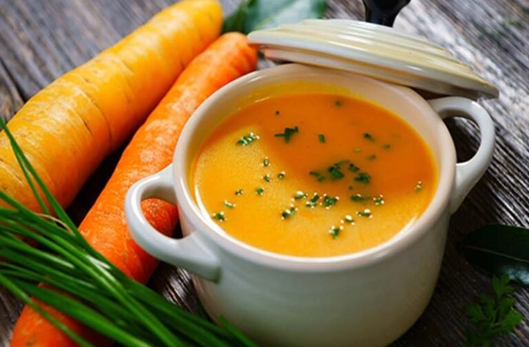 सर्दियों में खांसी जुकाम से हैं परेशान तो पिएं ये सूप, मिलेगा तुरंत आराम