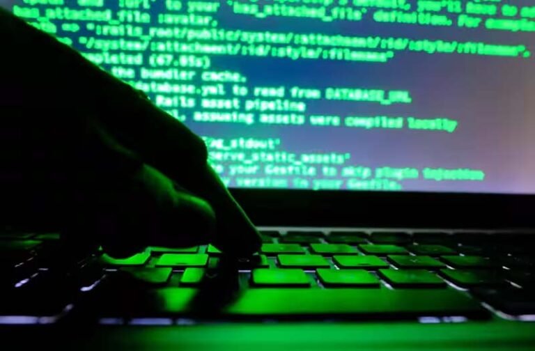 Cyber ​​Crime: ठगों ने मह‍िला इंजी‍नि‍यर से ‘ड‍िजिटल अरेस्‍ट’ के नाम पर ठगे 11 लाख