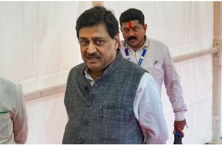 लोकसभा चुनाव से पहले कांग्रेस को लगा बड़ा झटका, पूर्व CM अशोक चव्हाण ने विधायक पद से दिया इस्तीफा