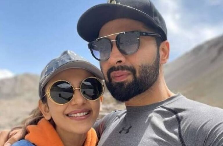 शादी के बाद रकुल प्रीत- जैकी को मिला भगवान श्रीराम का आशीर्वाद, एक्ट्रेस के लिए मंदिर से भेजा गया प्रसाद