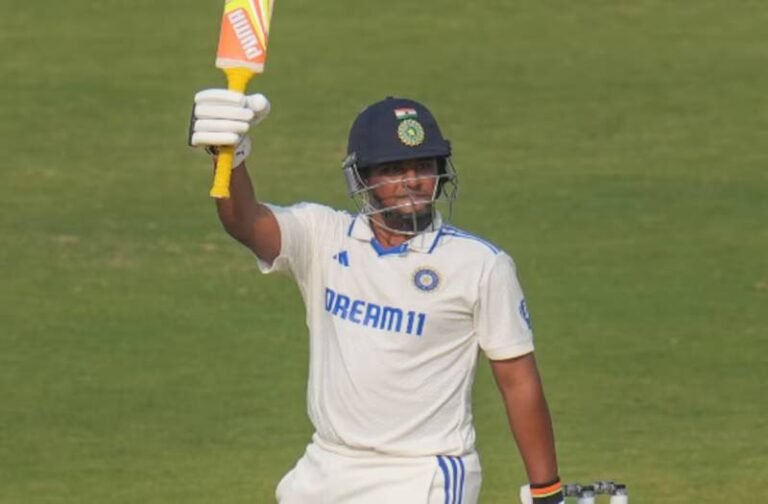 दोहरे शतक के बाद भी रणजी ट्रॉफी में सरफराज खान को नहीं मिला मौका, क्या टीम इंडिया में होगी वापसी?