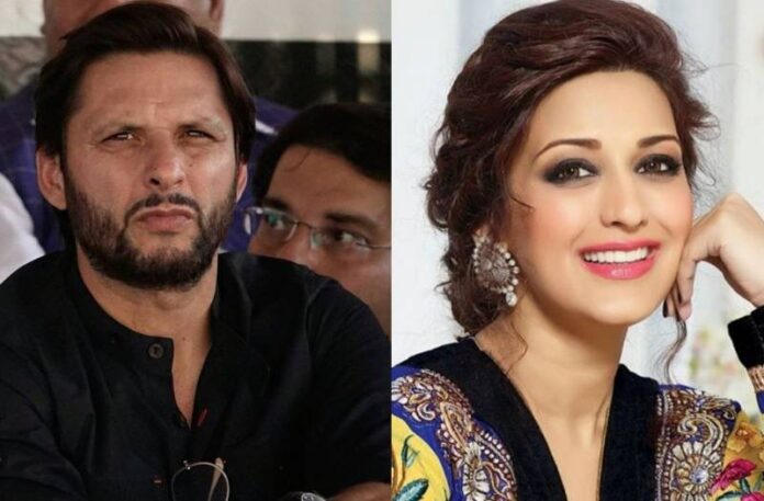 Shahid Afridi and Sonali Bendre