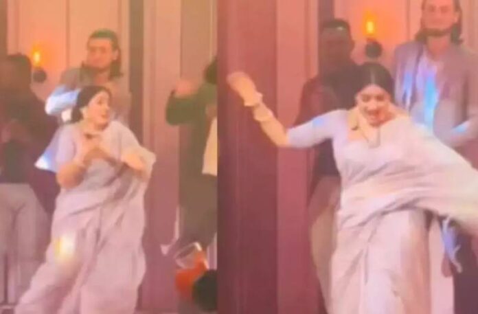 deepika singh dance video