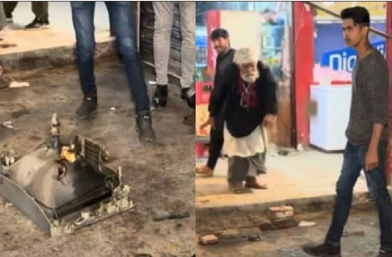 भारत की जीत पर पड़ोसी मुल्क में टूटी TV, पाकिस्तान की हार पर बौखलाई फैंस