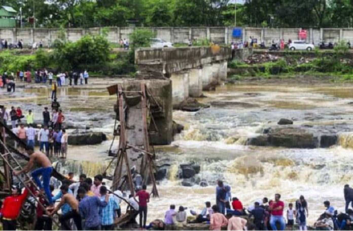 Pune Bridge Collapse