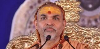 “गोमाता का दूध पीजिए, बुद्धि शुद्ध कीजिए”: पीएम मोदी की मां पर टिप्पणी से नाराज़ हुए शंकराचार्य Shankaracharya