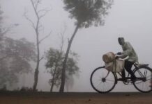 आसमान में मँडरा रहा खतरा: मोथा तूफान की दस्तक से कांपा बिहार, 30-31 अक्टूबर को तबाही जैसी बारिश का अलर्ट Bihar Montha Cyclone