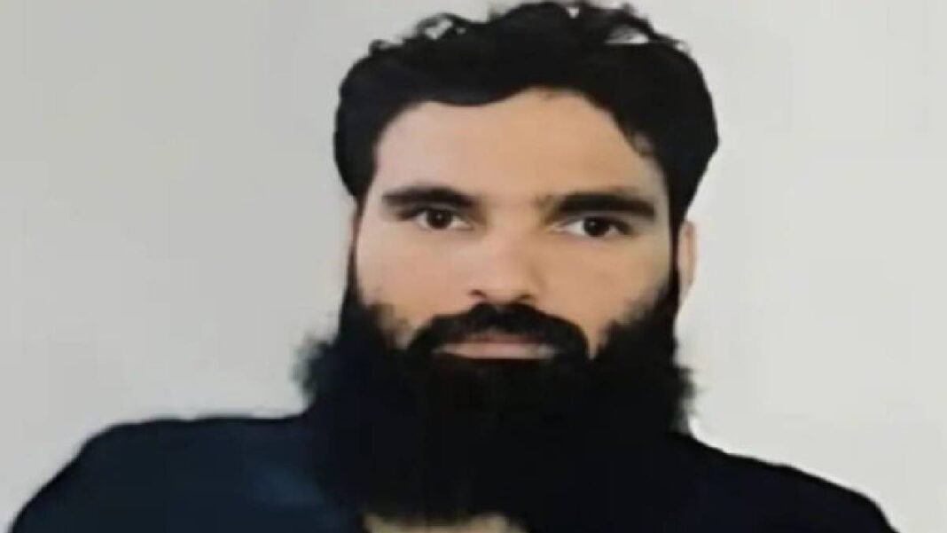 कौन है डॉक्टर आदिल अहमद राठर? फरीदाबाद से बरामद विस्फोटक और AK-47 के साथ खुला खतरनाक सच