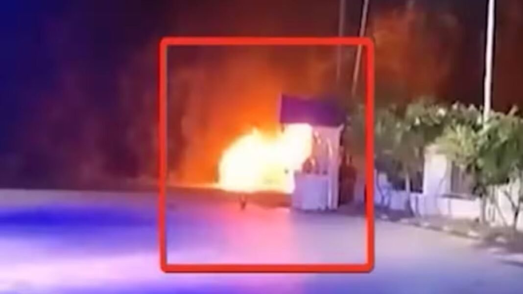 चलती एंबुलेंस में क्या हुआ ऐसा कि एक दिन का मासूम, पिता और डॉक्टर चीखते रह गए… और कुछ ही मिनटों में सब खाक हो गए?