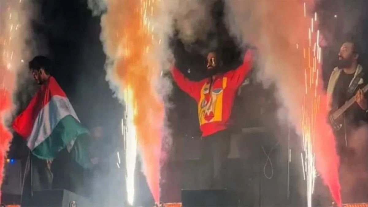 Maithili Thakur (25) Talha Anjum