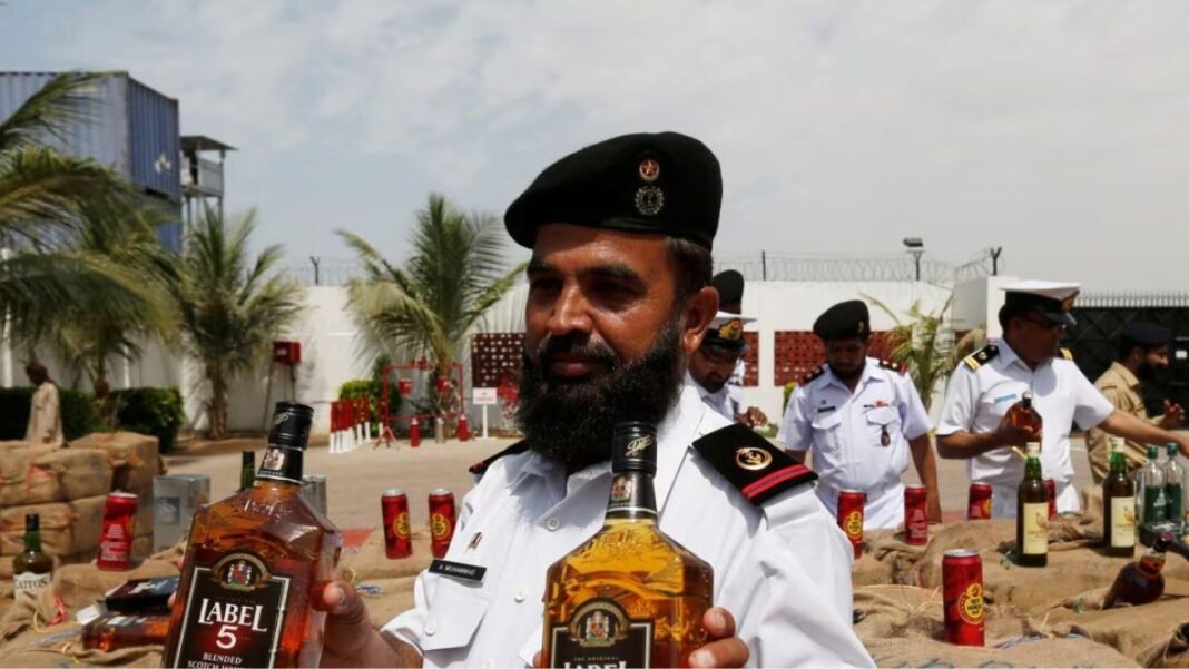 इस्लाम में शराब हराम, लेकिन डॉलर के लिए जायज? पाकिस्तान ने 50 साल बाद उठाया ये बड़ा कदम