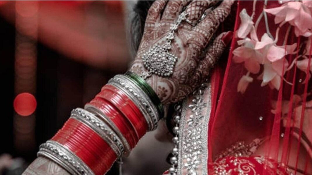 शादी के चक्कर में लुट रहे लोग! ऑनलाइन दूल्हा- दुल्हन ढूंढने पर अकाउंट हो रहा खाली, स्कैम का शिकार बन रहे लोग