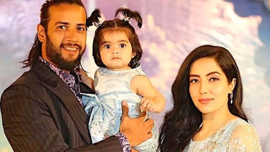 क्रिकेटर इमाद वसीम और उनकी पत्नी सानिया अशफाक