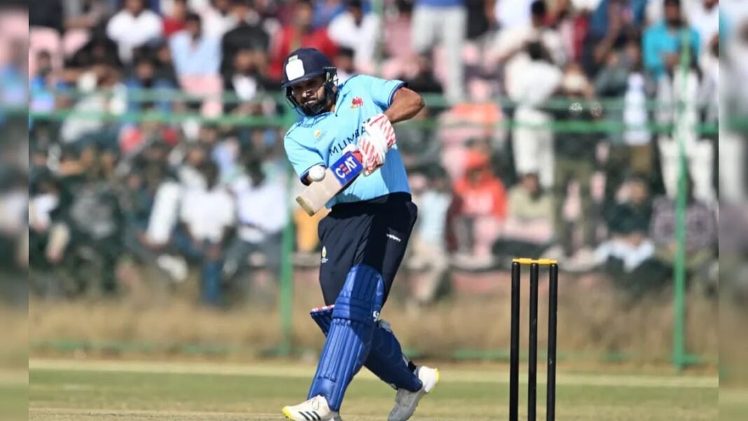 61 गेंदों में तूफान, 8 छक्कों 9 चौके से हिला मैदान… विजय हजारे में रोहित शर्मा का धमाका, खेली इतने रनों की शतकीय पारी