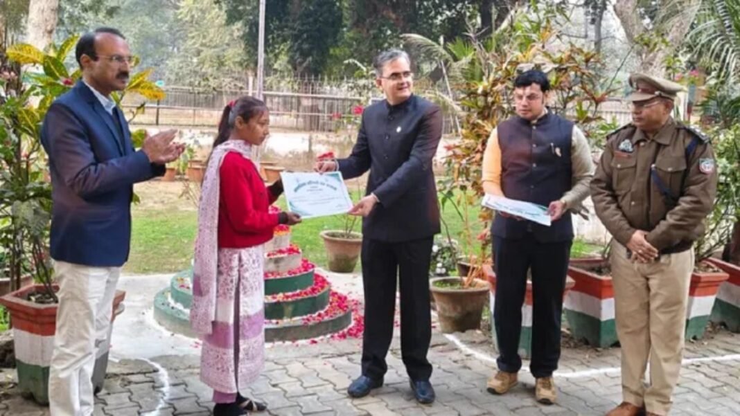 कमरे में घुसा तेंदुआ और सामने थी 18 साल की लड़की! फिर दिखाई ऐसे ही बहादुरी, अब मिलेगी सम्मान