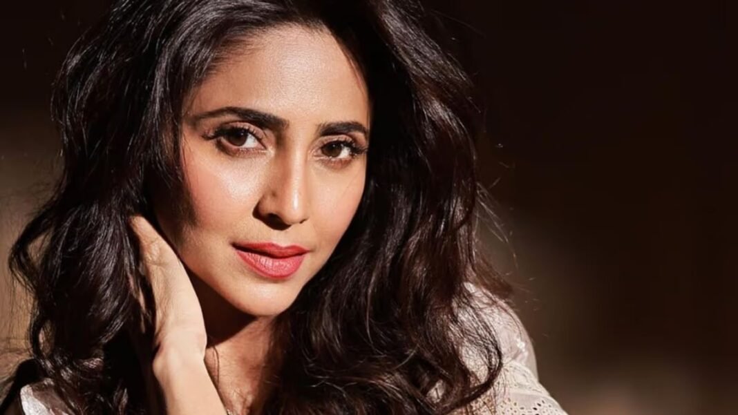 सुबह एक कमेंट ने बिगाड़ दिया पूरा दिन! आखिर क्यों अचानक सोशल मीडिया से गायब हुईं Gautami Kapoor?