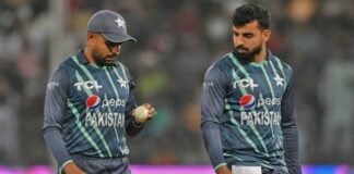 सुपर-8 में पहुंचते ही क्यों बदल दिया गया रोल? बाबर आजम की बेइज्जती पर शादाब खान ने तोड़ी चुप्पी बाबर आजम