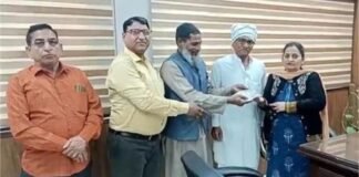 छह महीने बाद लौटी ईमानदारी की मिसाल! फरीदाबाद के कबाड़ी ‘खान साहब’ ने लौटाए 15 लाख के गहने फरीदाबाद