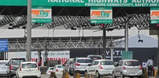 टोल प्लाजा से गुजरते ही मोबाइल पर आएगा चालान? कहीं आपकी गाड़ी भी तो नहीं फंसेगी इस नई डिजिटल जांच में! E-Challan From Toll Plaza