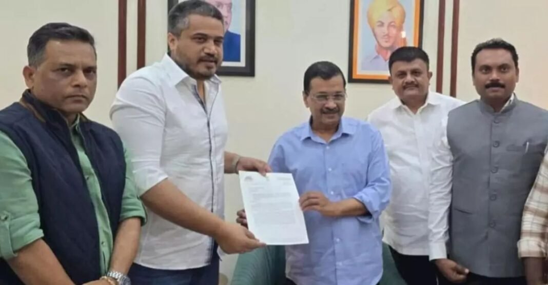 ‘अजित दादा को न्याय चाहिए’ – प्लेन क्रैश मामले में केजरीवाल से मिले रोहित पवार, संसद में मुद्दा उठाने की तैयारी केजरीवाल से मिले रोहित पवार