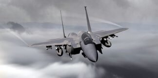 ईरान का बड़ा दावा: होर्मुज स्ट्रेट पर अमेरिकी F-15 फाइटर जेट गिराया गया, अमेरिका चुप क्यों? F-15 fighter jet