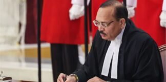 “कोर्ट में ही अंग्रेजी का एग्जाम दे दो…” सुप्रीम कोर्ट में याचिकाकर्ता से CJI ने पूछे ऐसे सवाल कि छूट गए पसीने सुप्रीम कोर्ट