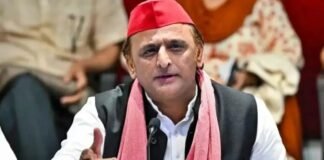 लखनऊ में शंकराचार्य के कार्यक्रम पर 26 शर्तें, अखिलेश यादव बोले- “आंख-मुंह भी नापकर खोलें?” शंकराचार्य