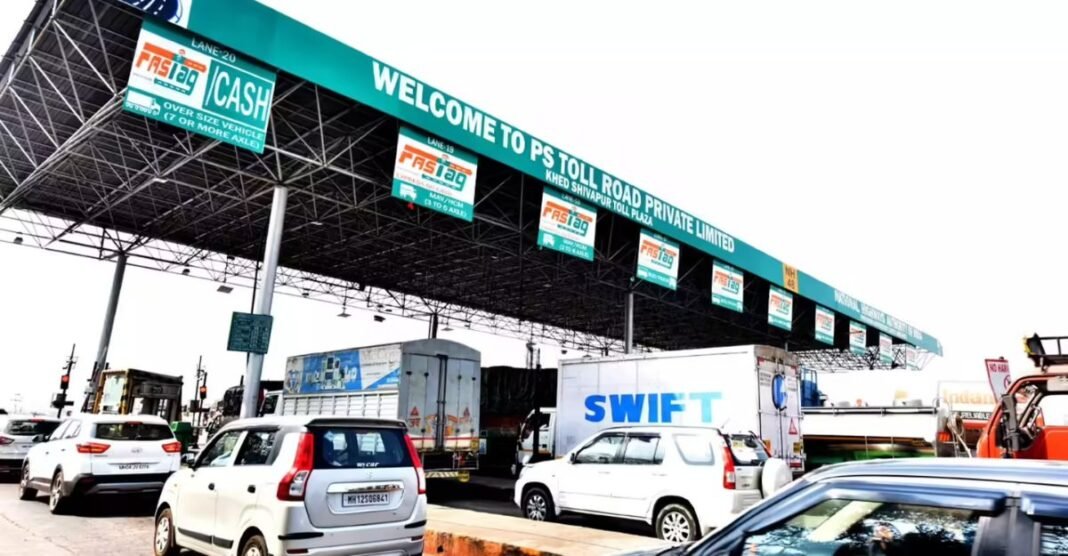 हाइवे पर नया नियम लागू! अब कैश देने पर भी नहीं खुलेगा बैरियर, टोल पर नई सख्ती से क्या फंसेंगे लाखों यात्री? Toll Tax Update