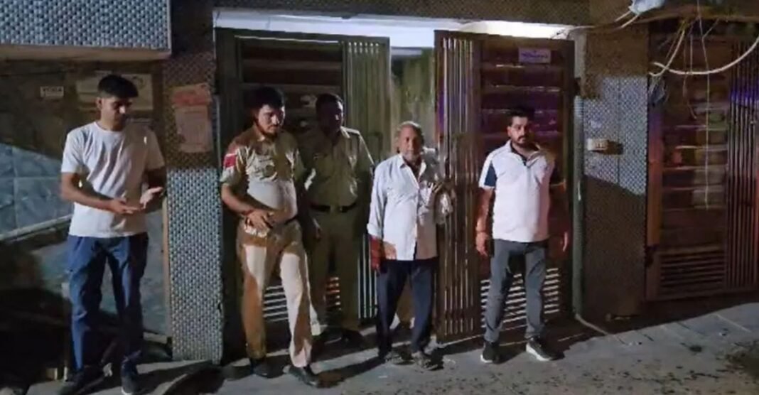दिल्ली के उत्तम नगर में किराए के घर में दो शवों का रहस्य, शवों पर नहीं मिले कोई चोट के निशान! Delhi News