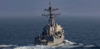 होर्मुज में हाई टेंशन: ईरान ने अमेरिका के जहाज को कहा- ‘तुरंत लौट जाओ वरना…’ देखें Video Iran vs USA