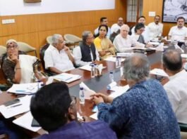 विपक्ष की बैठक में क्यों बढ़ा टकराव? सपा ने परिसीमन पर खोला मोर्चा, महिला आरक्षण पर भी बंटी राय! महिला आरक्षण बिल