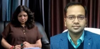 UP में अफसर बनाम अफसर की जंग! iPhone रिश्वत के आरोप, तहसीलदार पर ही गिरी गाज, आखिर क्या है सच? UP News