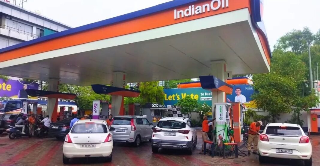 दिल्ली में लागू हुआ बड़ा नियम, पेट्रोल-डीजल या CNG भरवाने के लिए दिखाना होगा ये कागज NO PUC-NO FUEL Rule