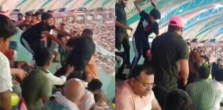 मैच के बीच मैदान नहीं, स्टैंड बना ‘रिंग’! इकाना में फैंस की खतरनाक भिड़ंत, वीडियो देख दंग रह जाएंगे आप IPL 2026