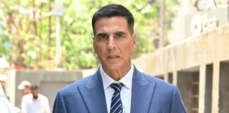 ऑनलाइन गेम खेल रही अक्षय कुमार की नाबालिक बेटी से मांगी आपत्तिजनक तस्वीरें, फिर पुलिस ने लिया एक्शन Akshay Kumar