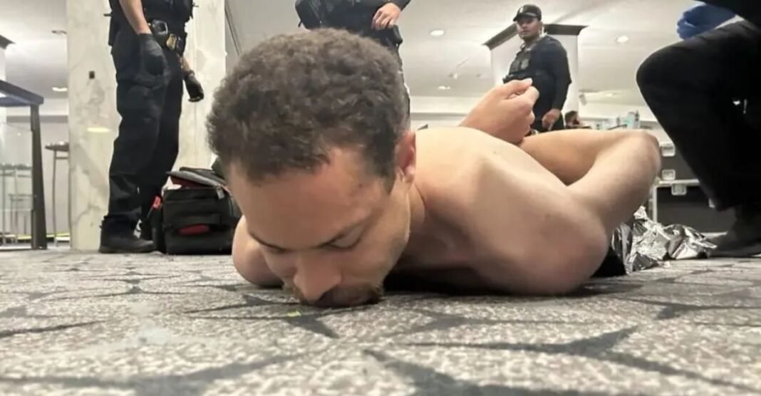 कौन है वो शख्स