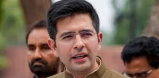 क्या ‘2/3 फॉर्मूला’ से बच जाएंगे सांसद? राघव चड्ढा के फैसले पर प्रकाश अंबेडकर ने खड़ा किया बड़ा सवाल! राघव चड्ढा