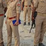 फर्रुखाबाद में खाकी पर हमला! सिपाही को बेल्ट-थप्पड़ों से पीटा, VIDEO वायरल, एक आरोपी गिरफ्तार फर्रुखाबाद