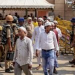 ज्ञानवापी में ‘गेरुआ’ रंग से क्यों भड़का विवाद? दीवार की पेंटिंग ने खड़ा किया नया विवाद, इलाके में कड़ी सुरक्षा Varanasi News