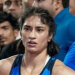 एशियन गेम्स से बाहर हुईं विनेश फोगाट! सेमीफाइनल हार के बाद टूटा सपना, ट्रायल में मीनाक्षी ने हराया Vinesh Phogat