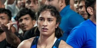 एशियन गेम्स से बाहर हुईं विनेश फोगाट! सेमीफाइनल हार के बाद टूटा सपना, ट्रायल में मीनाक्षी ने हराया Vinesh Phogat