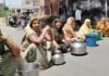 आगरा में पानी के लिए फूटा महिलाओं का गुस्सा, सड़कों पर खाली बर्तन रख किया विरोध, प्रियंका गांधी ने शेयर किया वीडियो Agra News