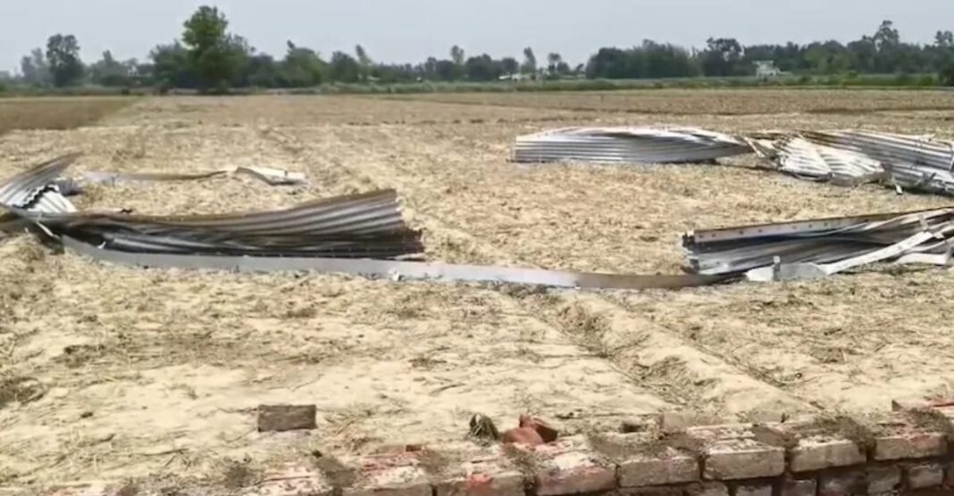 आंधी आई और उड़ गई 3.80 करोड़ की टंकी, बस्ती की घटना ने खड़े किए बड़े सवाल Basti News
