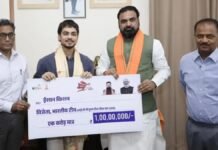 ईशान किशन पर हुई करोड़ों की बारिश! CM सम्राट चौधरी ने दिया बड़ा तोहफा, बोले- बिहार का नाम ऐसे ही… ईशान किशन