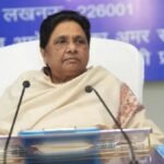 मायावती से मिलने पहुंचे कांग्रेस नेता, लेकिन दरवाजे से ही लौटे! आखिर क्या है इस मुलाकात के पीछे की सियासी कहानी? मायावती