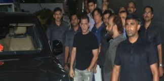 हिंदुजा हॉस्पिटल के बाहर दिखे Salman Khan, फैंस की बढ़ी धड़कनें! आखिर देर रात क्यों पहुंचे भाईजान? Salman Khan