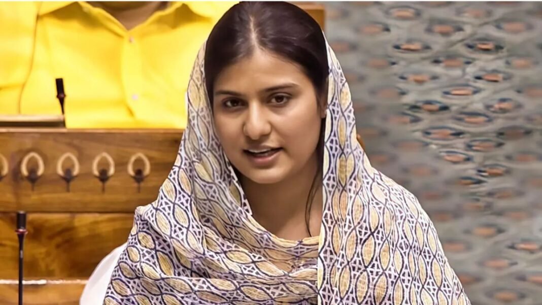 सड़क पर नमाज को लेकर योगी के बयान पर भड़कीं इकरा हसन, बोलीं- “सड़कें सिर्फ सरकार की…” UP Politics News