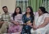ऋषिकेश की गलियों में जो बहनें कभी पैदल बांटती थीं टिफिन, आज उनके पास है अफसर की कुर्सी; कहानी भावुक कर देगी! मीनाक्षी भाटिया